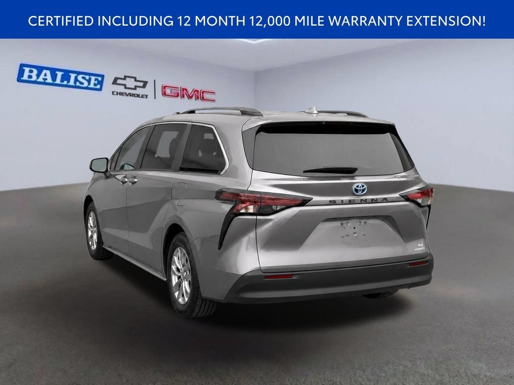 2023 Toyota Sienna — detail view